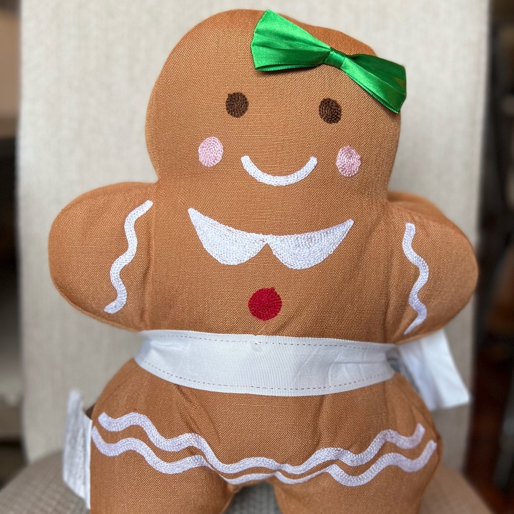 Gingerbread boy and girl Christmas pillows by Marlo Lorenz